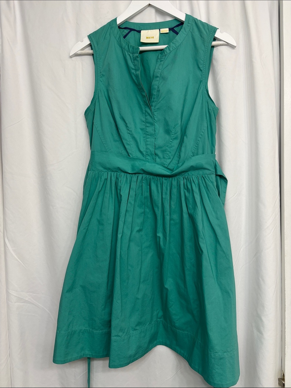 Maeve Sleeveless Green V-Neck Cinched Waist Tie-Belt Dress Size 6